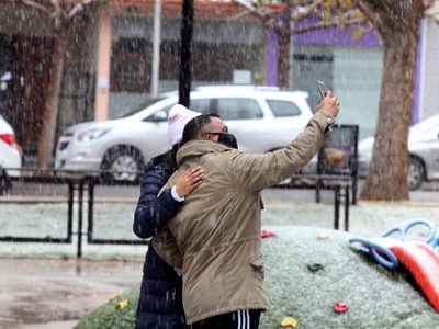 La nieve se abrió paso entre la lluvia en el Alto Valle