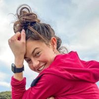 Te enseña a moverte: Sofía Jujuy comenzó el fin de semana con un impresionante baile