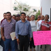 Policías de Colima acuden al Congreso local para pedir respeto a sus derechos laborales