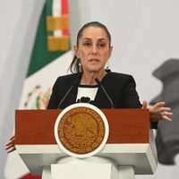 Sheinbaum pide que no se use a México en elecciones de EU