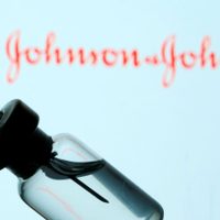 Johnson & Johnson asegura que su vacuna de una dosis mostró eficacia