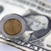 Peso gana ante posible recorte de tasas de interés en EU