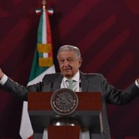 AMLO se burla de críticas contra Sady Loaiza y Marx Arriaga en la SEP: “ya nos estamos venezolando”