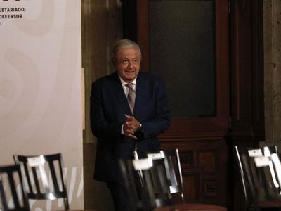 AMLO evita felicitar a Nicolás Maduro: “vamos a esperar que terminen de contar los votos”