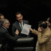 Senado empieza lectura de la iniciativa de "supremacía constitucional"