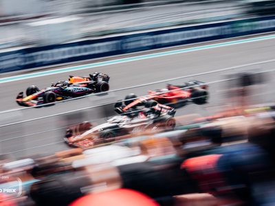 Verstappen se impone a "Checo" Pérez y conquista el GP de Miami