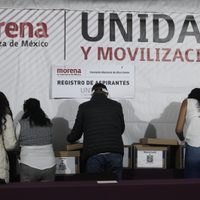 INE ordena a Morena deje de usar electoralmente plan de vacunación anti covid-19