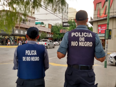 Un policía baleó a un joven en pleno centro de Cipolletti