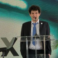 A sus 29 años, Sam Bankman-Fried llega al número 32 de la lista de los más ricos del mundo
