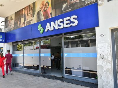 ANSES: quiénes cobran hoy, 22 de junio, el IFE, jubilaciones y AUH