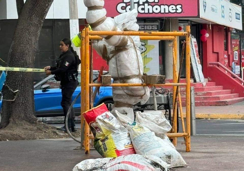 Acordonando el área