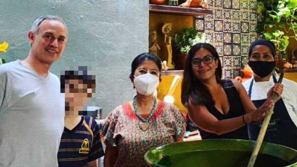 Hugo López-Gatell estuvo en el restaurante "Las quince letras" de la capital de Oaxaca