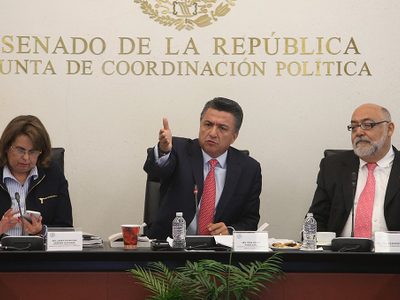 La #LeyChayote tropieza en el Senado; exigen frenar las gacetillas disfrazadas de información