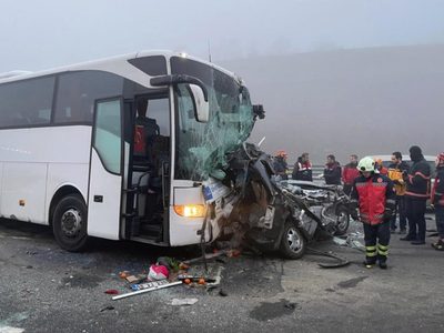 Choque múltiple causado por la neblina deja al menos 10 muertos y 57 heridos