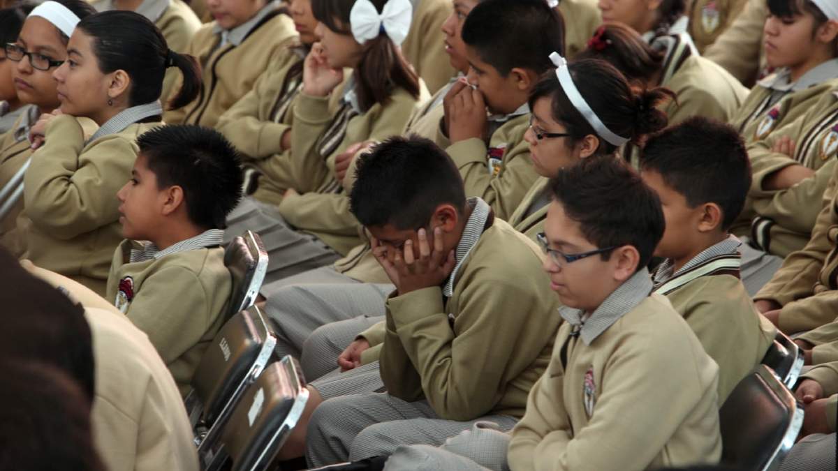Adolescentes en una secundaria de la Ciudad de México (imagen ilustrativa)