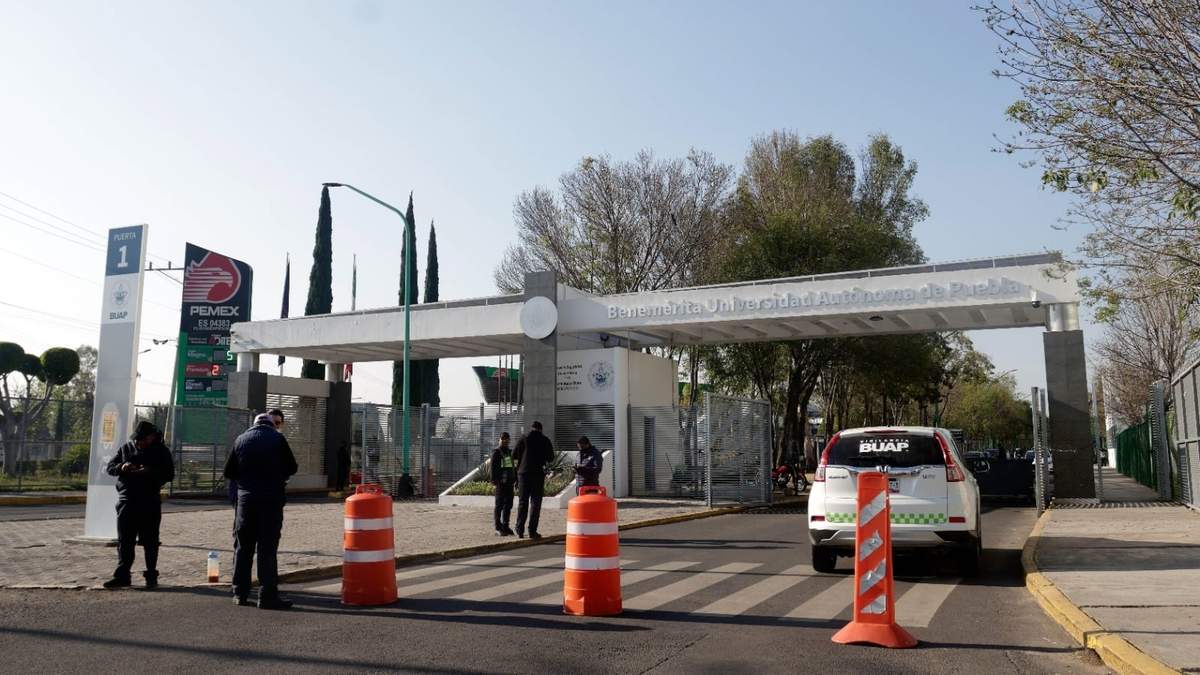 Entrada a la Benemérita Universidad Autónoma de Puebla