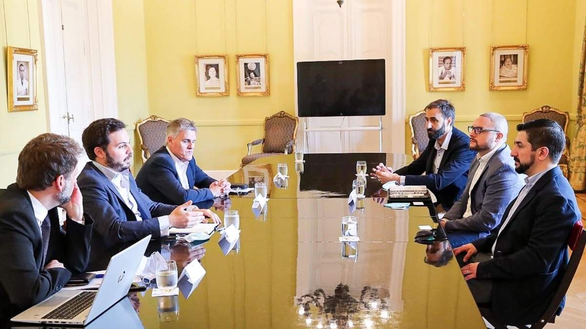 La reunión entre funcionarios de Tierra del Fuego y Nación en Casa Rosada. Fuente: (Twitter)