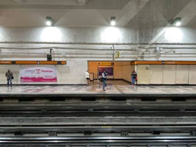 Reponen luminarias en los pasillos de las líneas 7 y 9 del Metro