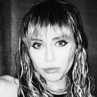 ¡No puede ser! Miley Cyrus revela al mundo cuál es la nueva adicción de la que padece