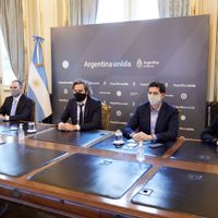 Sueldo: el Gobierno evalúa adelantar la revisión del Salario Mínimo