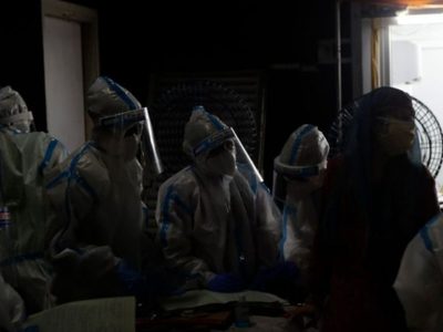 Muertes por covid-19 se han duplicado en África tras hallazgo de nueva variante