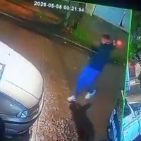 Un adolescente disparó contra la casa de un compañero de escuela: "Hay balas para todos"