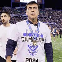 Se fue el campeón: los motivos que dispararon la salida de Gustavo Quinteros de Vélez