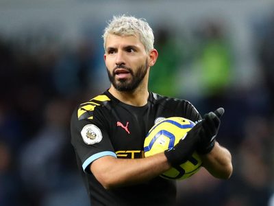 ¡Salió a la luz! Revelan las fotos de un enfieste del Kun Agüero y 15 modelos italianas