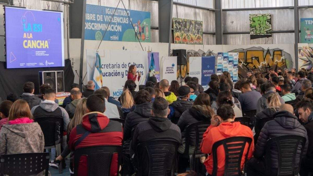 Charla de "La ESI a la cancha". Fuente: (Twitter)