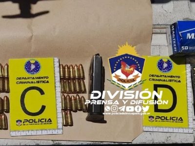 Un hombre llevaba una mochila con municiones, escapó de la Policía y lo atraparon