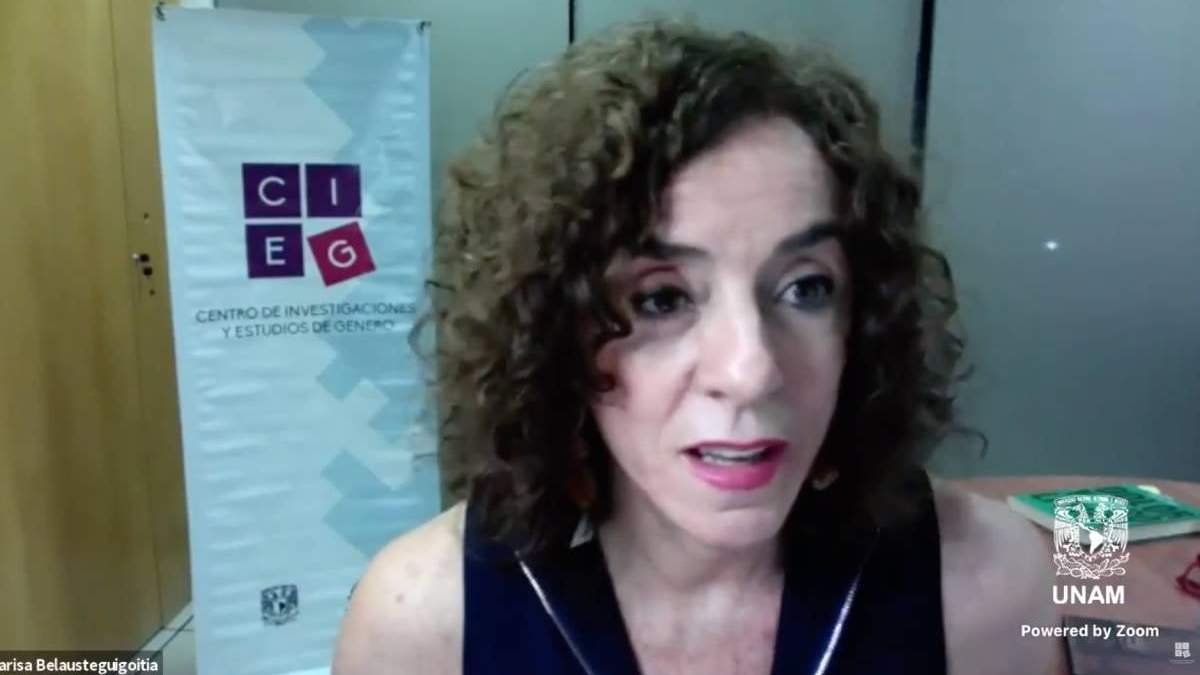 Marisa Belausteguigoitia en el cierre del coloquio