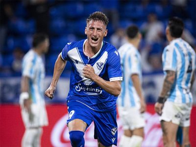 Vélez le ganó a Atlético Tucumán y se puso a 1 de Riestra