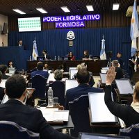 Opositores renunciaron a sus bancas y denunciaron a Gildo Insfrán por su autoritarismo