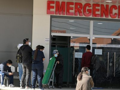 Bolivia reportó el primer fallecido por flurona, la coinfección de gripe y coronavirus