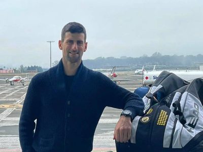 El tenista Novak Djokovic jugará el Abierto de Australia a pesar de negarse a la vacunación