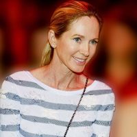 La elegancia de la esposa de Julio Iglesias la sigue convirtiendo en un ícono de la moda