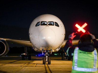 El Gobierno se reúne con empresas de vuelos y evalúa extender las restricciones
