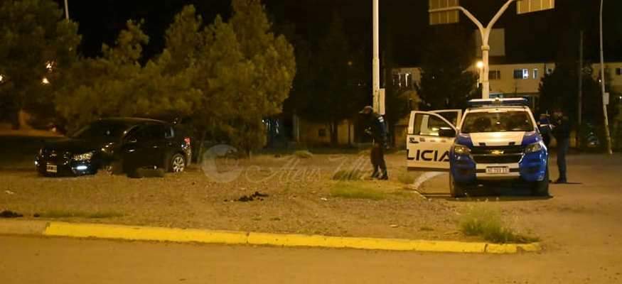 La persecución policial terminó en rotonda "Primeros Pobladores". Fuente: (Facebook)
