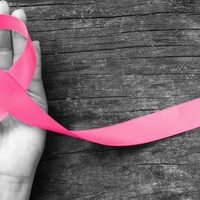 Niña de 7 años fue diagnosticada con un tumor maligno en las mamas; buscan tratamiento