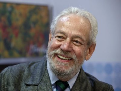 Gonzalo Celorio es galardonado con el Premio Xavier Villaurrutia de Escritores