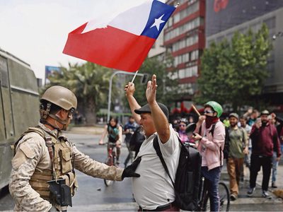 Piñera pavimenta el camino hacia el Estado policial