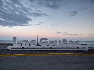 Insólito: atacaron a mordiscones a tres policías en Las Grutas