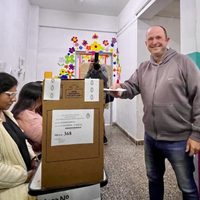Pablo Todero sufragó en la Escuela 150: “El diálogo es por demás necesario”