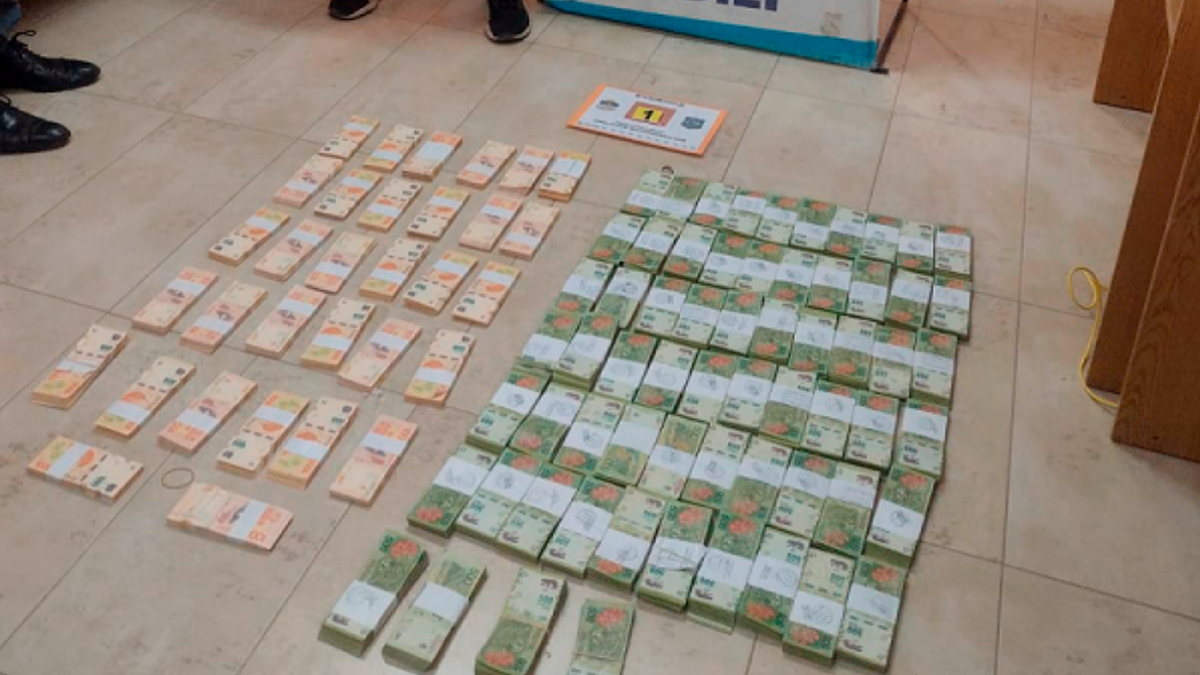 Detenidos por estafa. Fuente: (Prensa Policía)