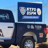 Sheinbaum critica que patrullas de Chihuahua lleven el logo de la policía de Nueva York