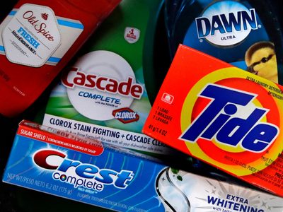 Aranceles de Trump impactan costos y ventas de P&G, Pepsi y otras empresas, que hacen ajustes