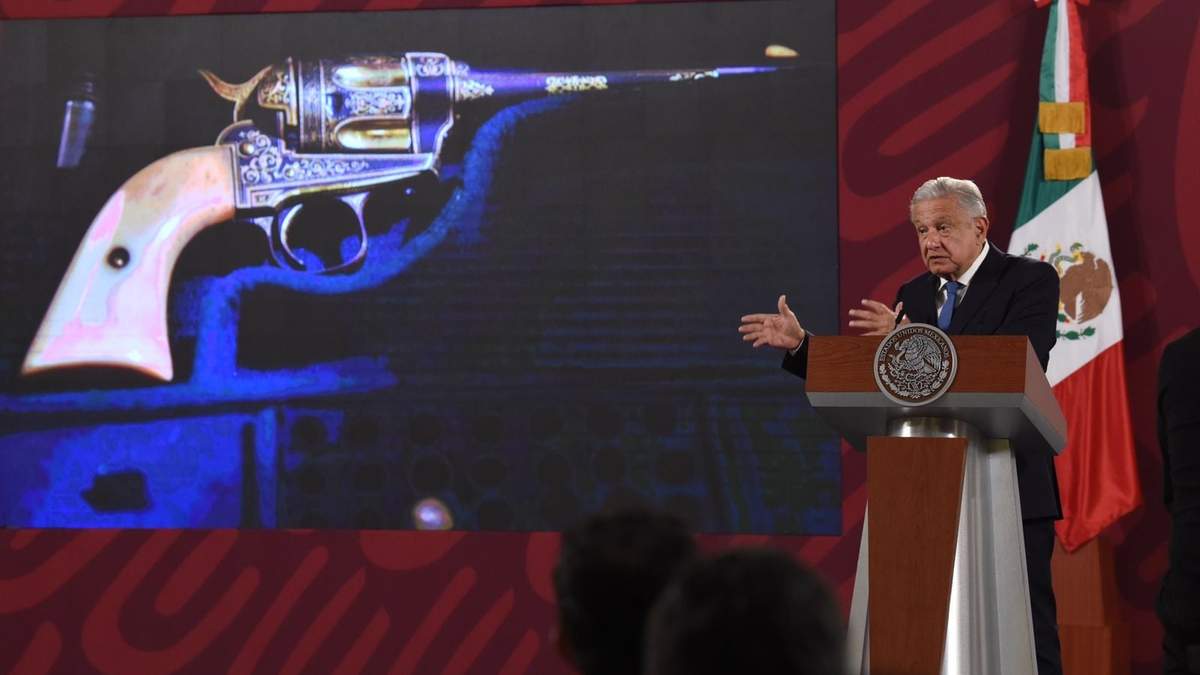 Pistola que mandó elaborar Francisco I. Madero para regalársela al líder revolucionario Francisco Villa