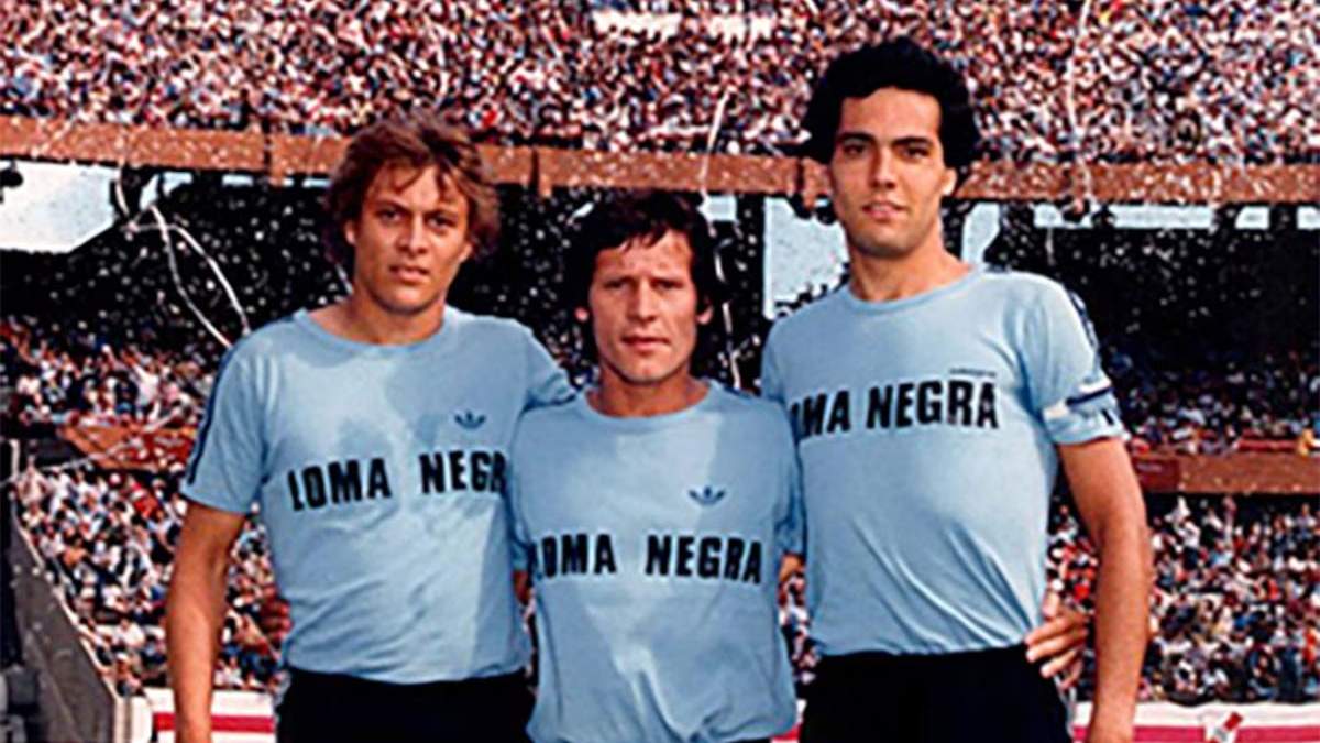 En el Monumental. Félix el Pampa Orte, futbolista asesinado en la puerta de su casa en 1989 en un crimen sin resolver, Carlos Vicente Squeo, quien falleció en 2019, y Mario Husillos, cuya última actividad fue director futbolístico del club londinense West Ham United (2018).