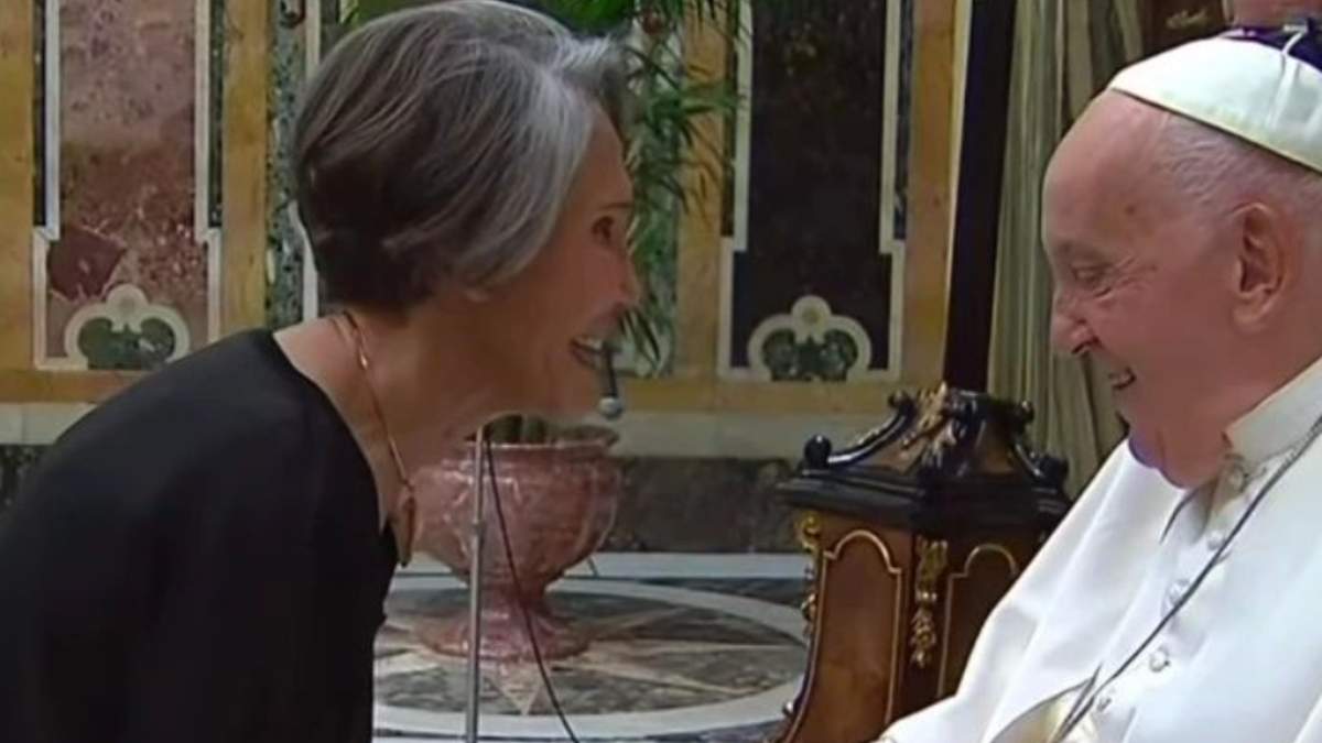 Florinda Meza con el Papa Francisco