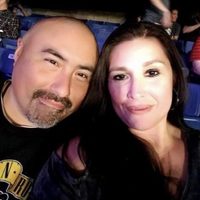 Esposo de maestra asesinada en primaria de Texas murió de un infarto, dos días después del tiroteo